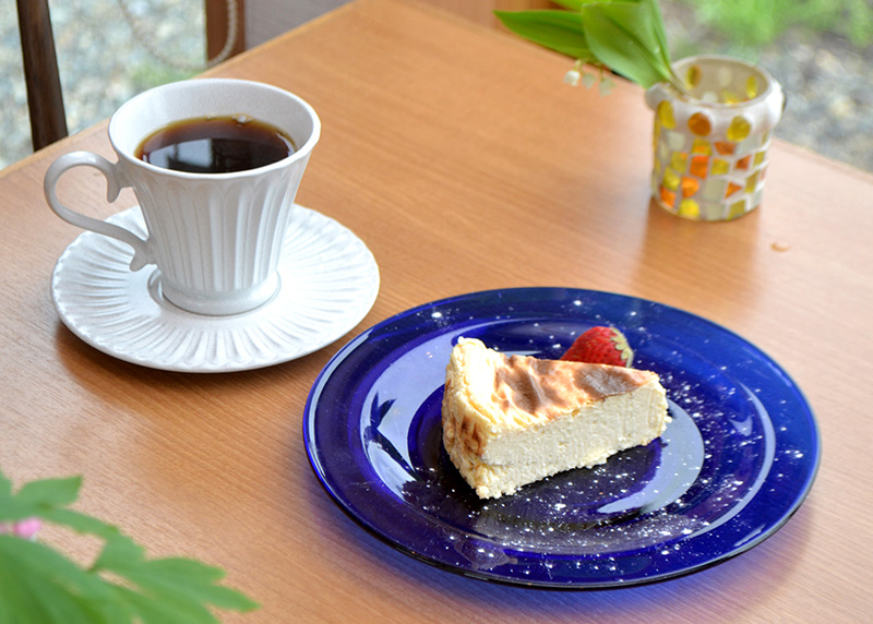 ３種類の手作りスイーツが選べる ケーキセット なじょったニュース